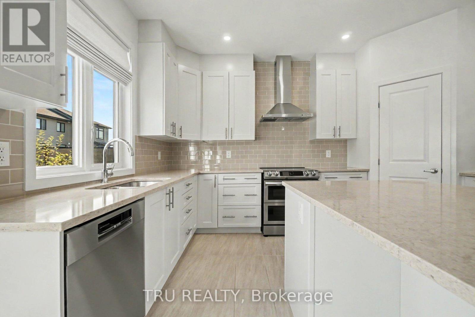 306 Chamomile Way, Ottawa, Ontario  K1T 0X1 - Photo 16 - X13800064