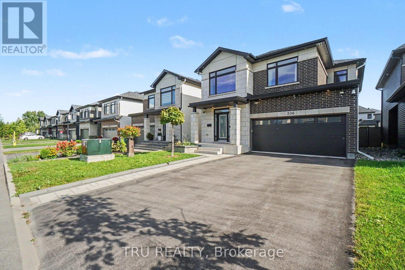 306 Chamomile Way, Ottawa, Ontario  K1T 0X1 - Photo 2 - X13800064