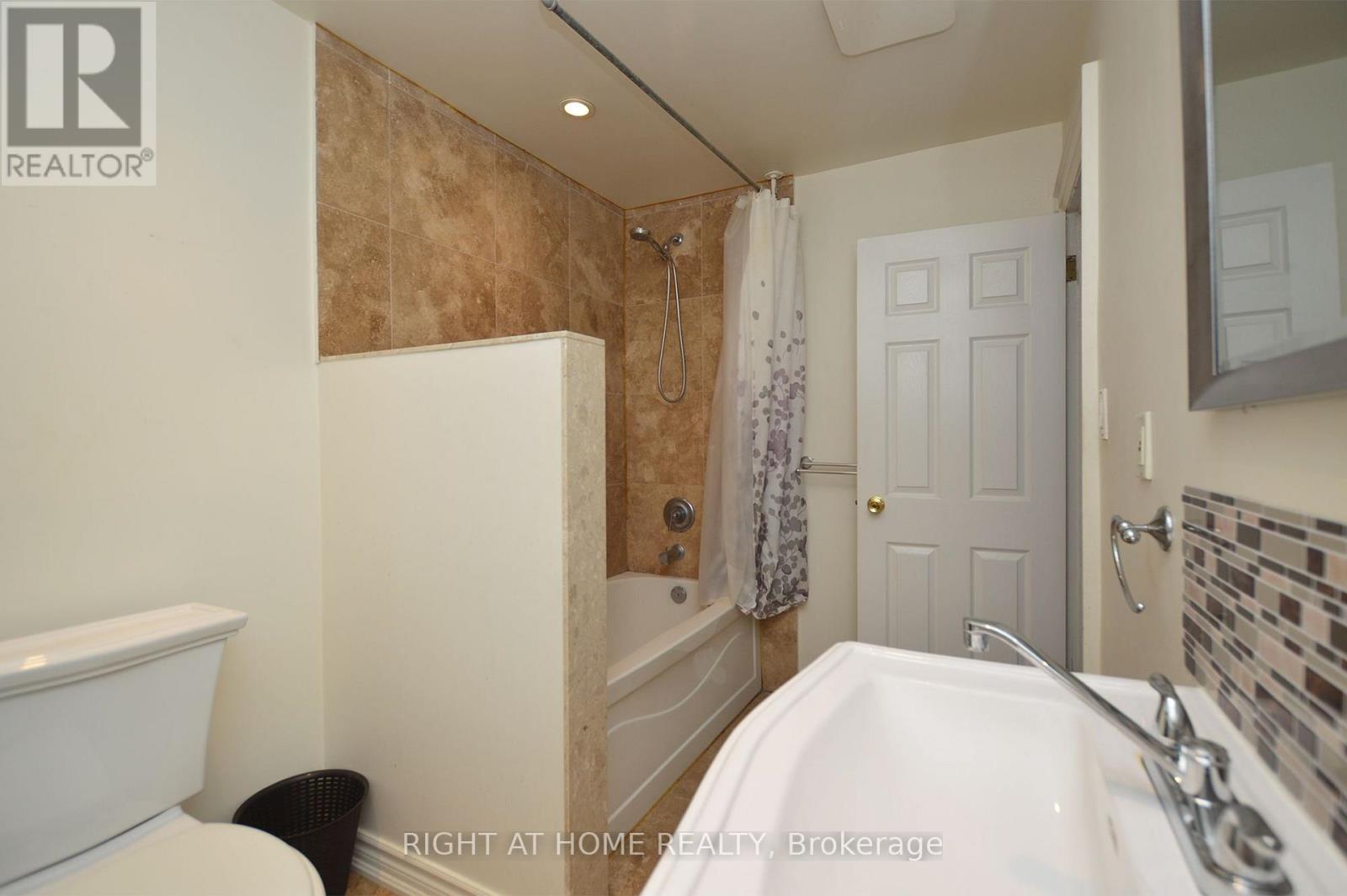 407 King Street E, Oshawa (Central), Ontario  L1H 1E3 - Photo 18 - E13800024