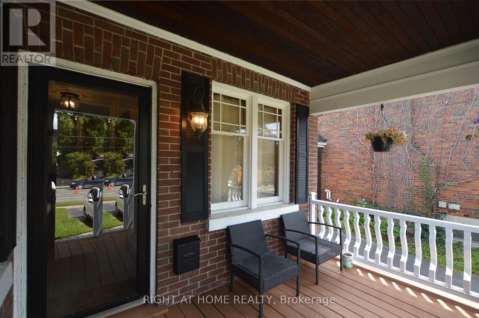 407 King Street E, Oshawa (Central), Ontario  L1H 1E3 - Photo 2 - E13800024