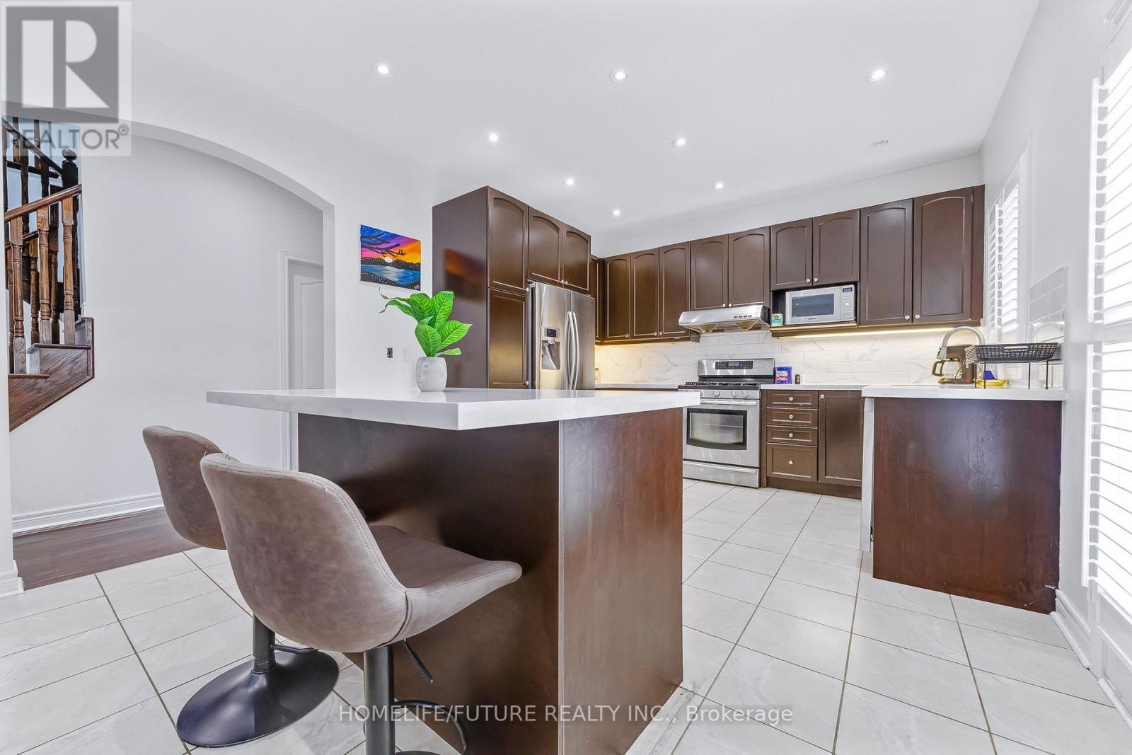 16 Snowling Drive, Ajax, Ontario  L1Z 0M2 - Photo 12 - E13800056