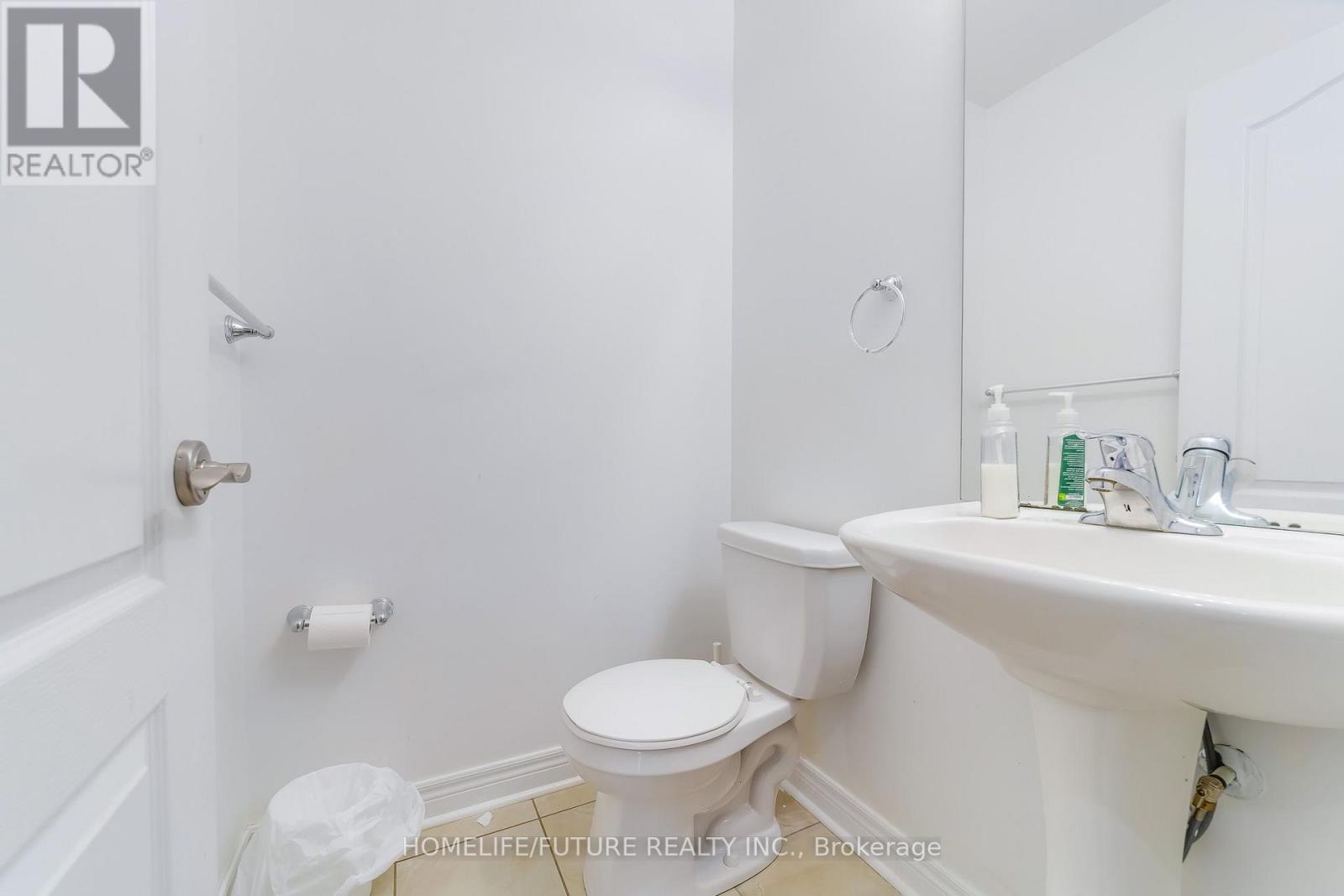16 Snowling Drive, Ajax, Ontario  L1Z 0M2 - Photo 15 - E13800056