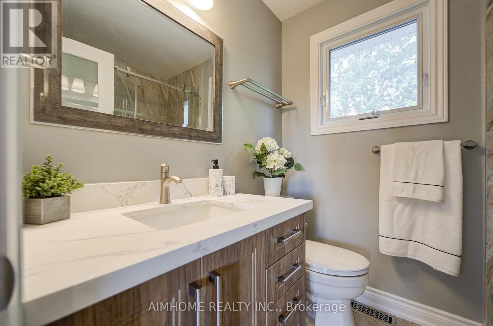 83 Houseman Crescent, Richmond Hill, Ontario  L4C 7S7 - Photo 21 - N13800010