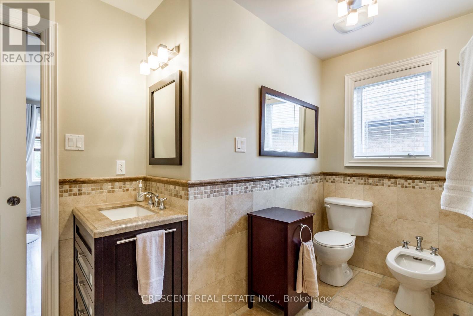 17 Agar Crescent, Toronto, Ontario  M9B 5A4 - Photo 25 - W13799976