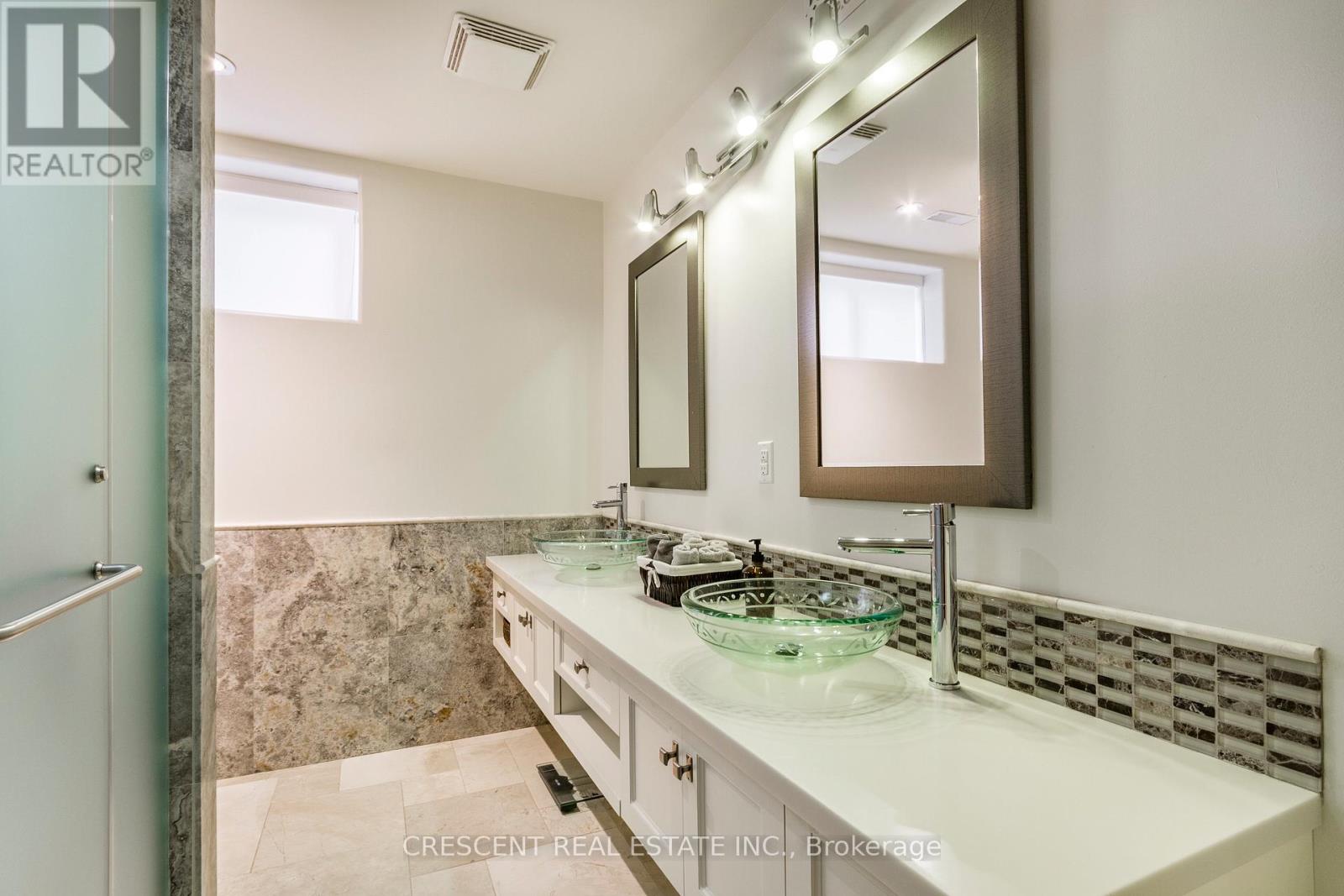 17 Agar Crescent, Toronto, Ontario  M9B 5A4 - Photo 43 - W13799976