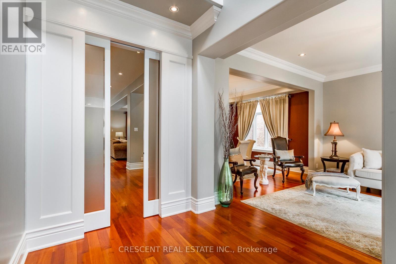 17 Agar Crescent, Toronto, Ontario  M9B 5A4 - Photo 5 - W13799976