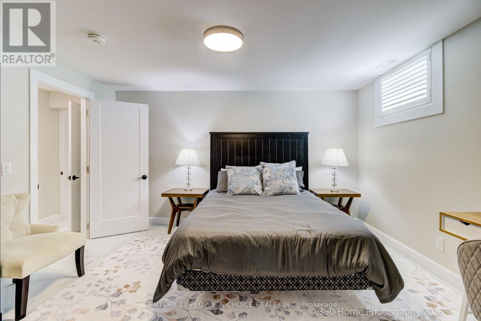 Upper - 37 Bentworth Avenue, Toronto, Ontario  M6A 1P1 - Photo 26 - W13799988