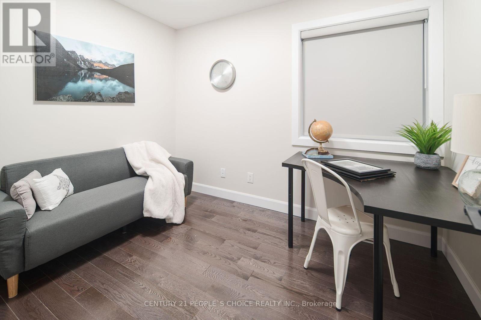 Upper - 37 Bentworth Avenue, Toronto, Ontario  M6A 1P1 - Photo 18 - W13800018