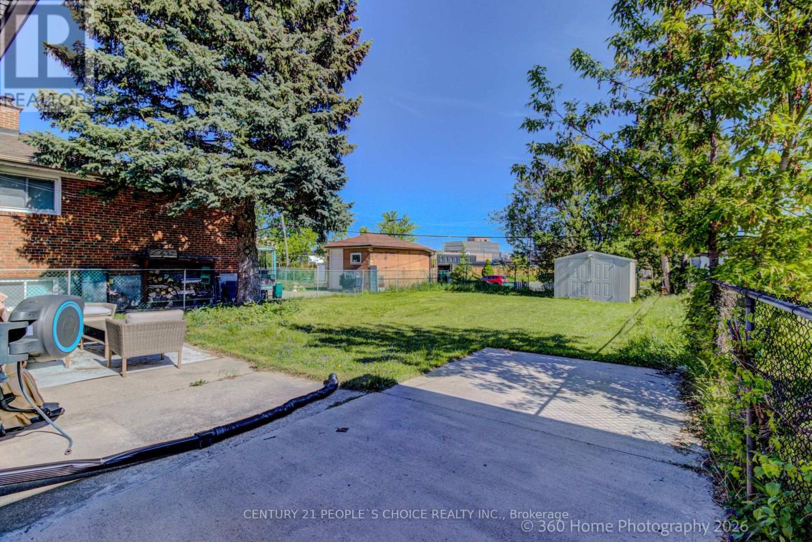 Upper - 37 Bentworth Avenue, Toronto, Ontario  M6A 1P1 - Photo 28 - W13800018