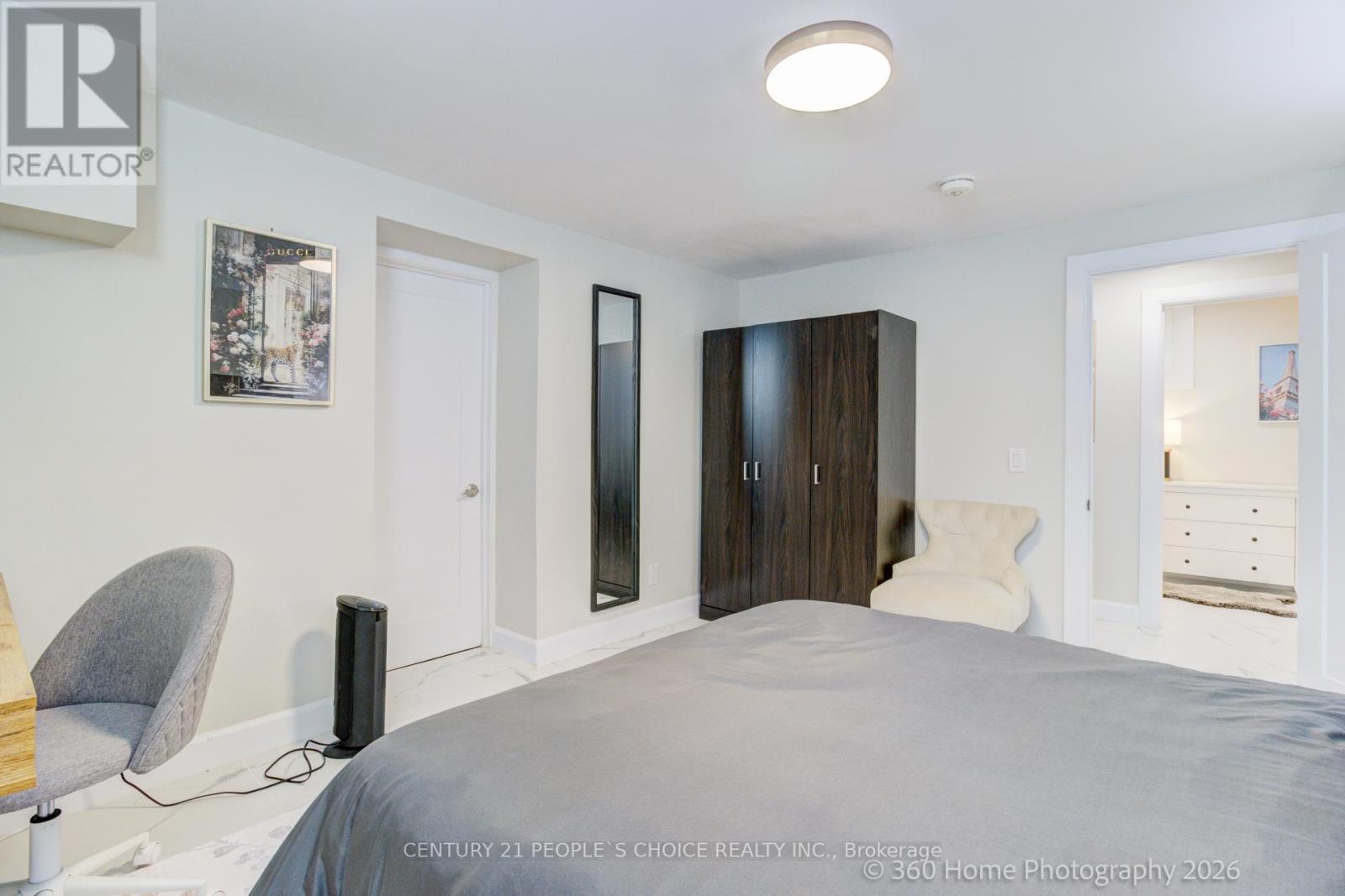 37 Bentworth Avenue, Toronto, Ontario  M6A 1P1 - Photo 35 - W13800046