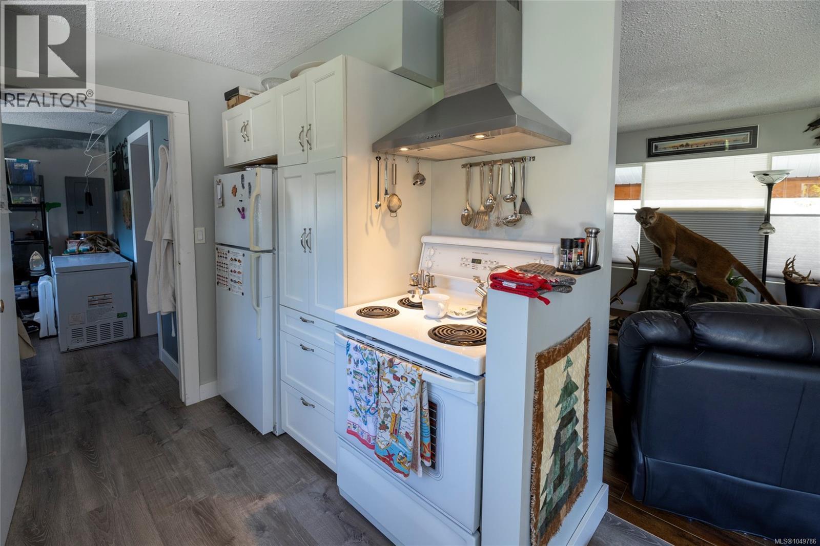 6960 Quatse Cres, Port Hardy, British Columbia  V0N 2P0 - Photo 17 - 1049786