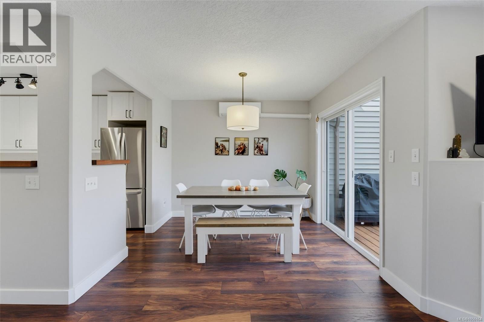 4 2563 Millstream Rd, Langford, British Columbia  V9B 6N2 - Photo 11 - 1050164