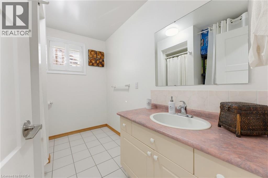 10 Noble Court, Brantford, Ontario  N3R 7Y5 - Photo 23 - 40862447