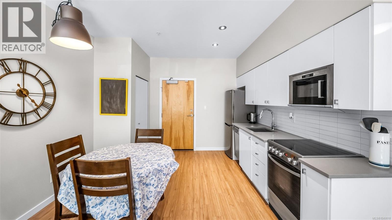 103 785 Tyee Rd, Victoria, British Columbia V9A 7R5 - Photo 6 - 1049018