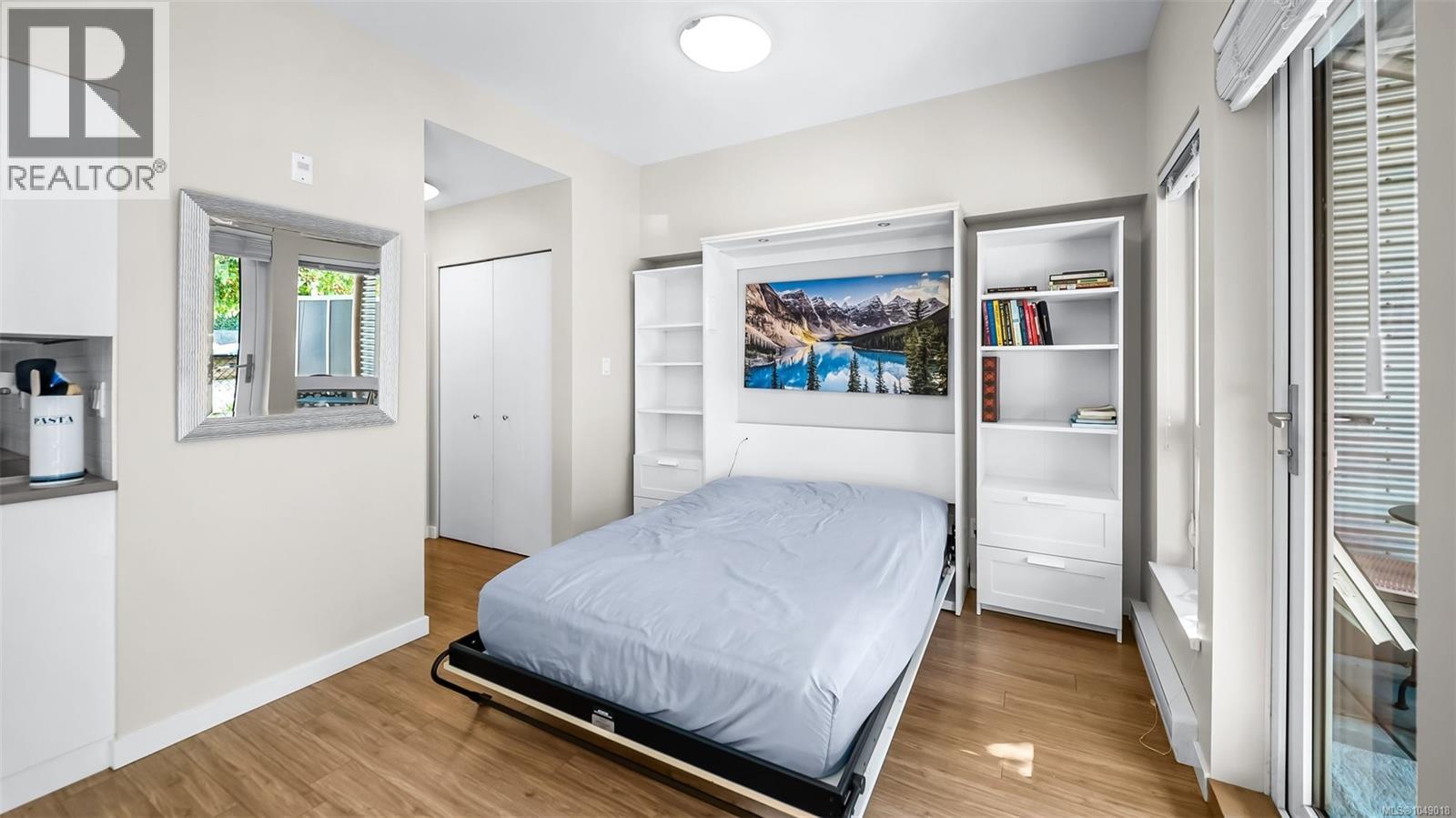 103 785 Tyee Rd, Victoria, British Columbia V9A 7R5 - Photo 10 - 1049018