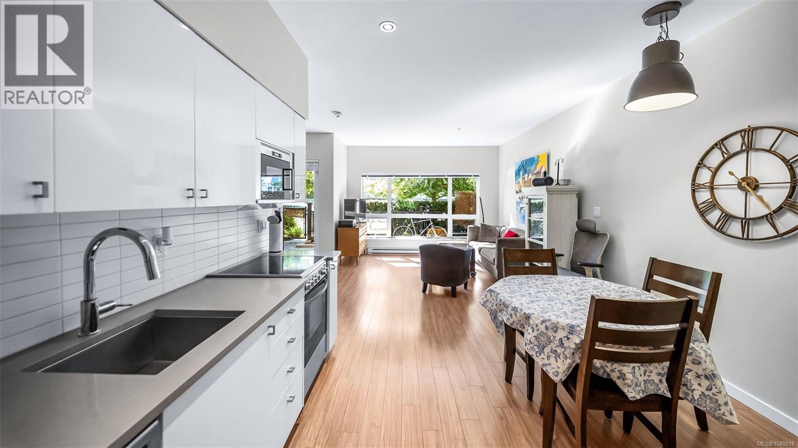 103 785 Tyee Rd, Victoria, British Columbia V9A 7R5 - Photo 2 - 1049018
