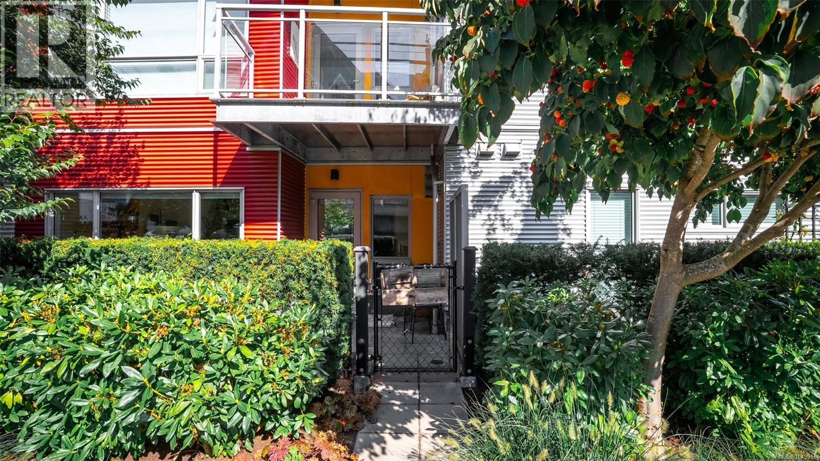 103 785 Tyee Rd, Victoria, British Columbia V9A 7R5 - Photo 1 - 1049018