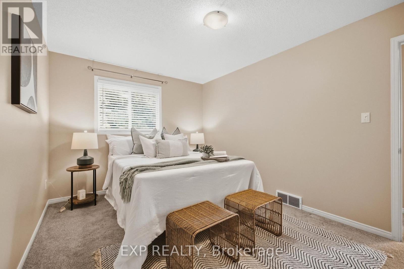B - 541 Old Abbey Court, Waterloo, Ontario  N2K 3V3 - Photo 22 - X13800032