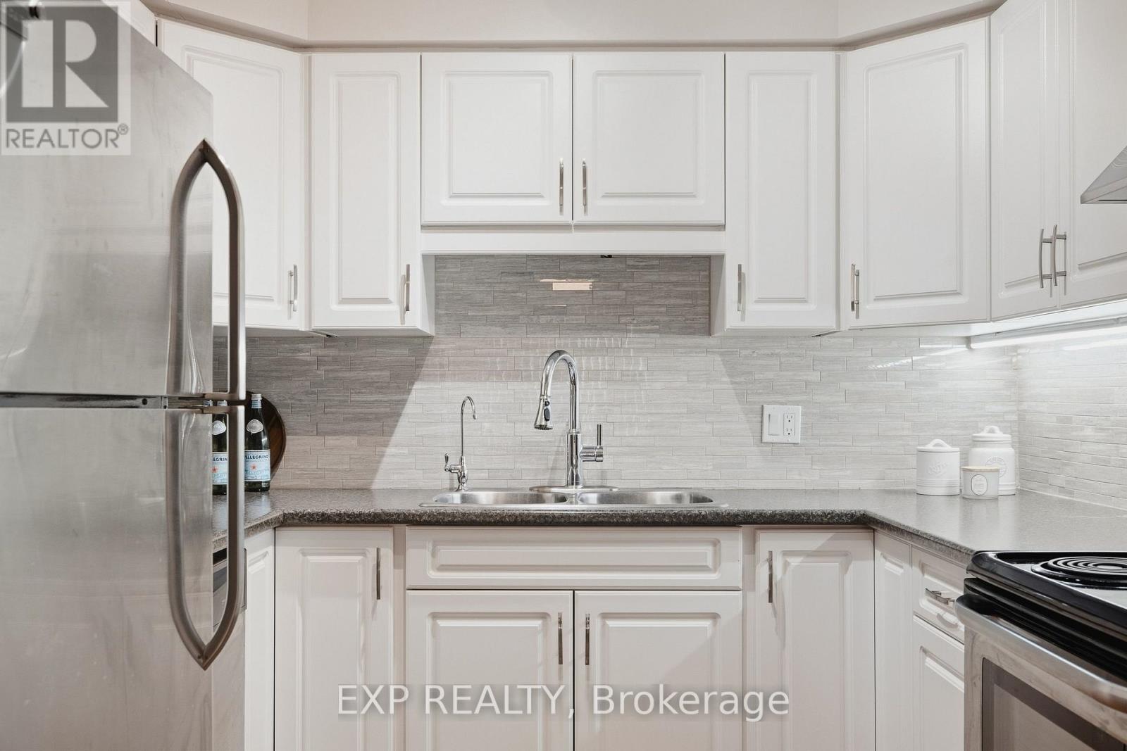 B - 541 Old Abbey Court, Waterloo, Ontario  N2K 3V3 - Photo 7 - X13800032