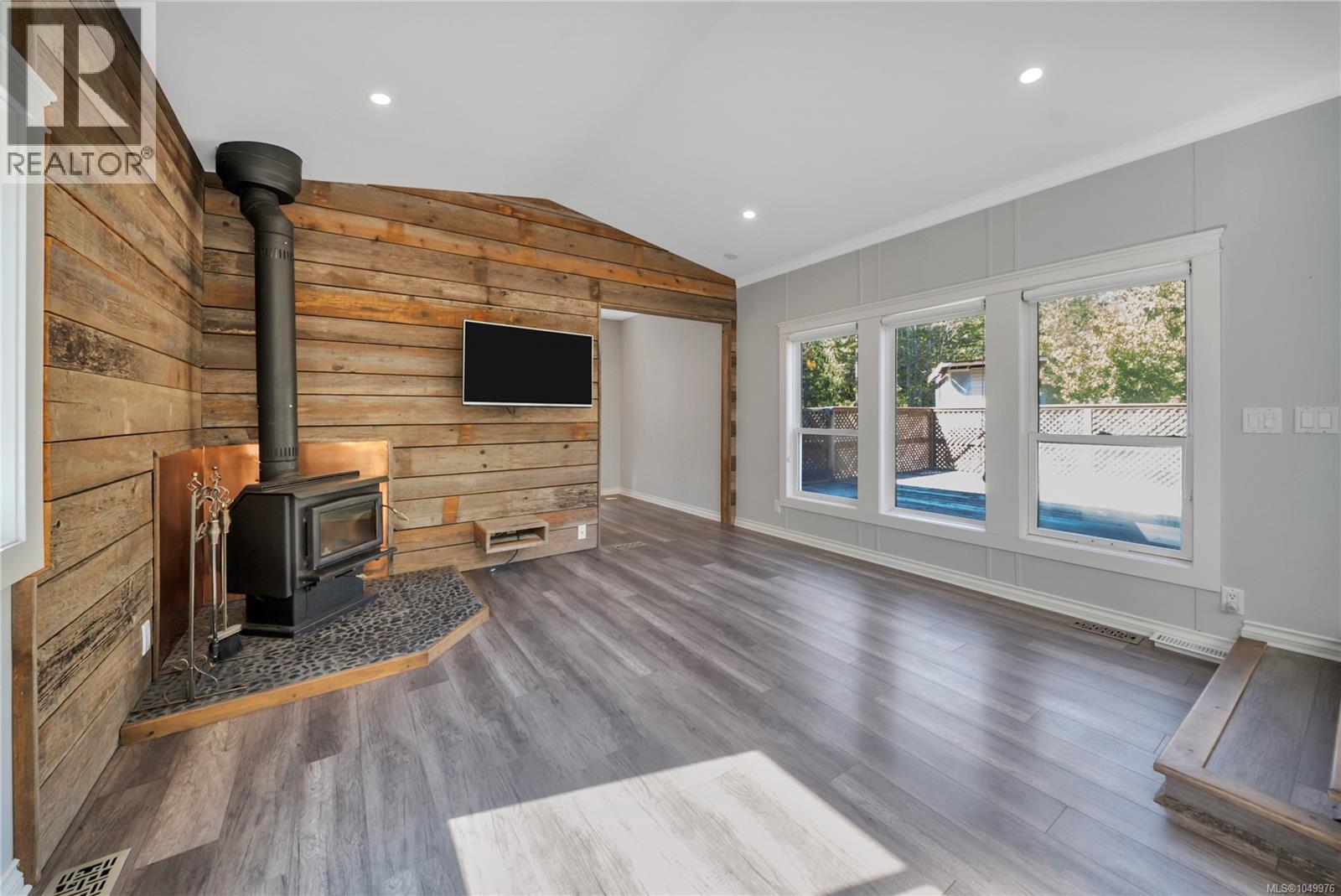 1320 Englishman River Rd, Errington, British Columbia  V0R 1V0 - Photo 17 - 1049976