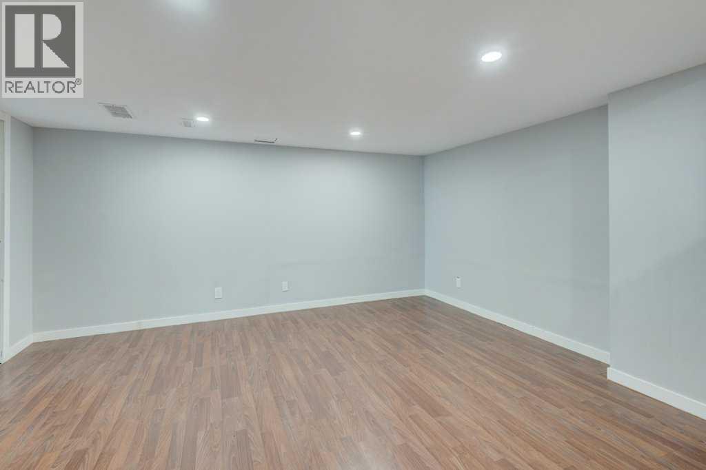 8034 24 Street SE photo 23