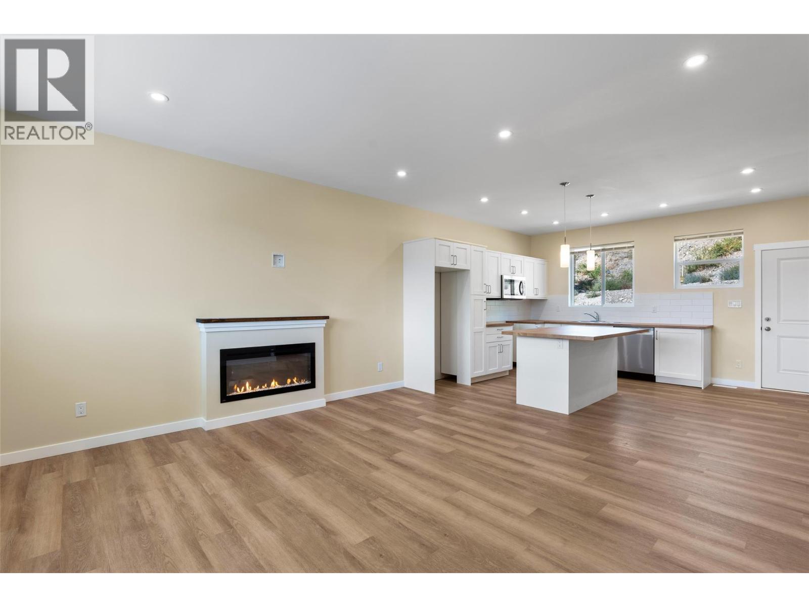 2733 Grandview Heights, Merritt, British Columbia  V1K 0A5 - Photo 3 - 10401137