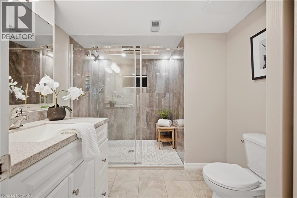541 Old Abbey Court Unit# B, Waterloo, Ontario  N2K 3V3 - Photo 19 - 40864419