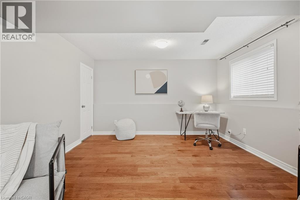 541 Old Abbey Court Unit# B, Waterloo, Ontario  N2K 3V3 - Photo 18 - 40864419