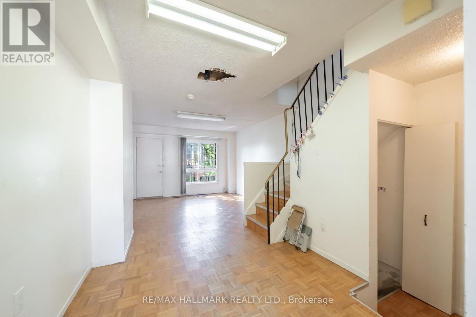 125 - 275 Broadview Avenue, Toronto, Ontario  M4M 3H5 - Photo 9 - E13783642