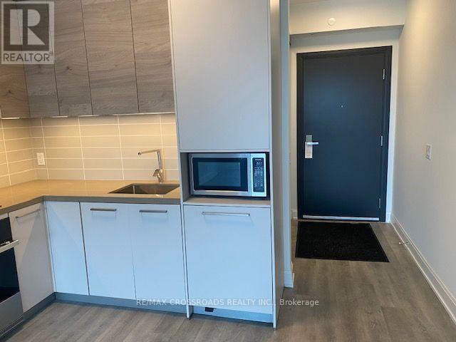702 - 12 Gandhi Lane, Markham (Commerce Valley), Ontario  L3T 0G8 - Photo 5 - N13784230