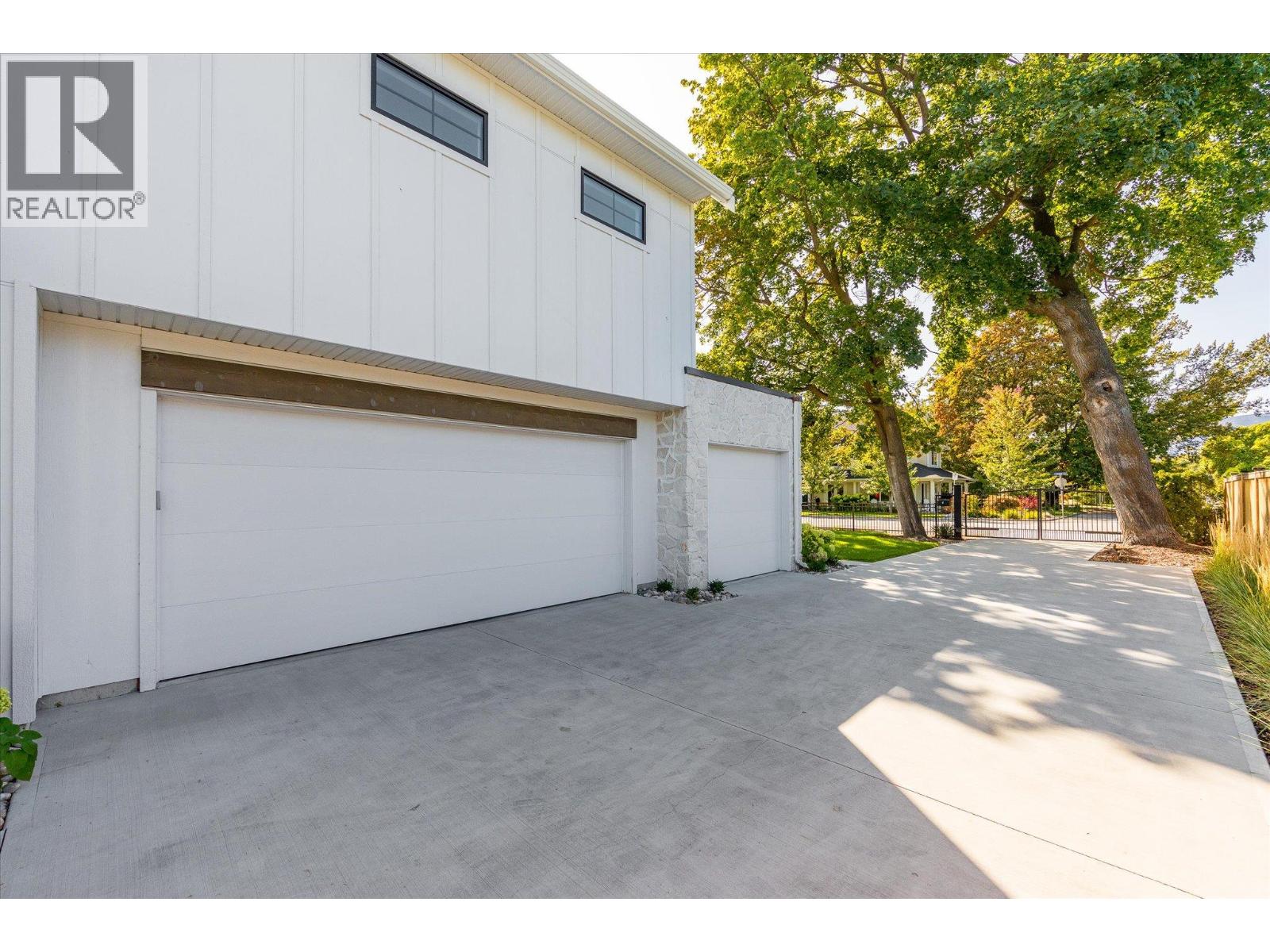 2053 Long Street, Kelowna, British Columbia  V1Y 1L3 - Photo 69 - 10400826