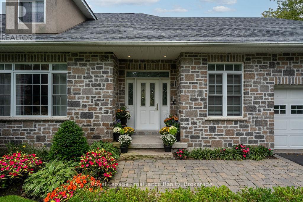 20 Gracefield Lane, Belleville (Belleville Ward), Ontario  K8P 5N6 - Photo 5 - X13800184