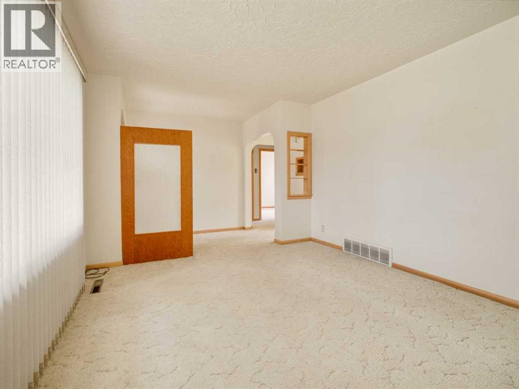 824 Stafford Drive N, Lethbridge, Alberta  T1H 2B6 - Photo 7 - A2343378