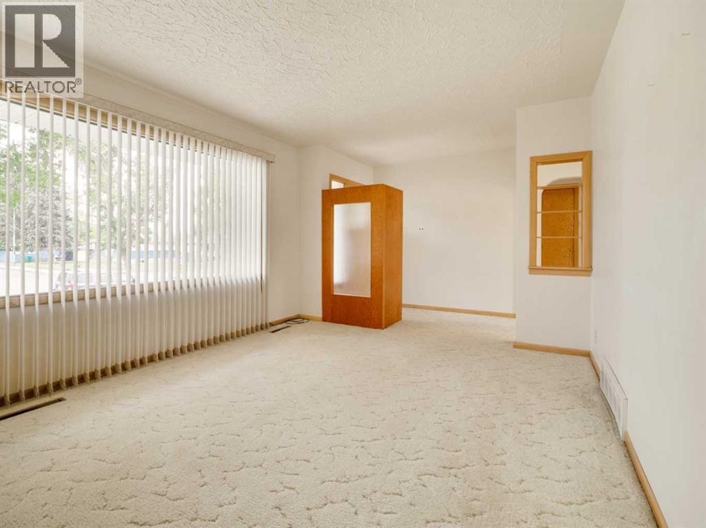 824 Stafford Drive N, Lethbridge, Alberta  T1H 2B6 - Photo 6 - A2343378