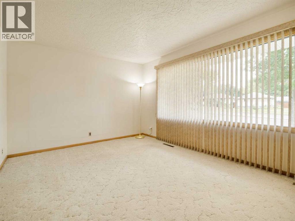 824 Stafford Drive N, Lethbridge, Alberta  T1H 2B6 - Photo 5 - A2343378