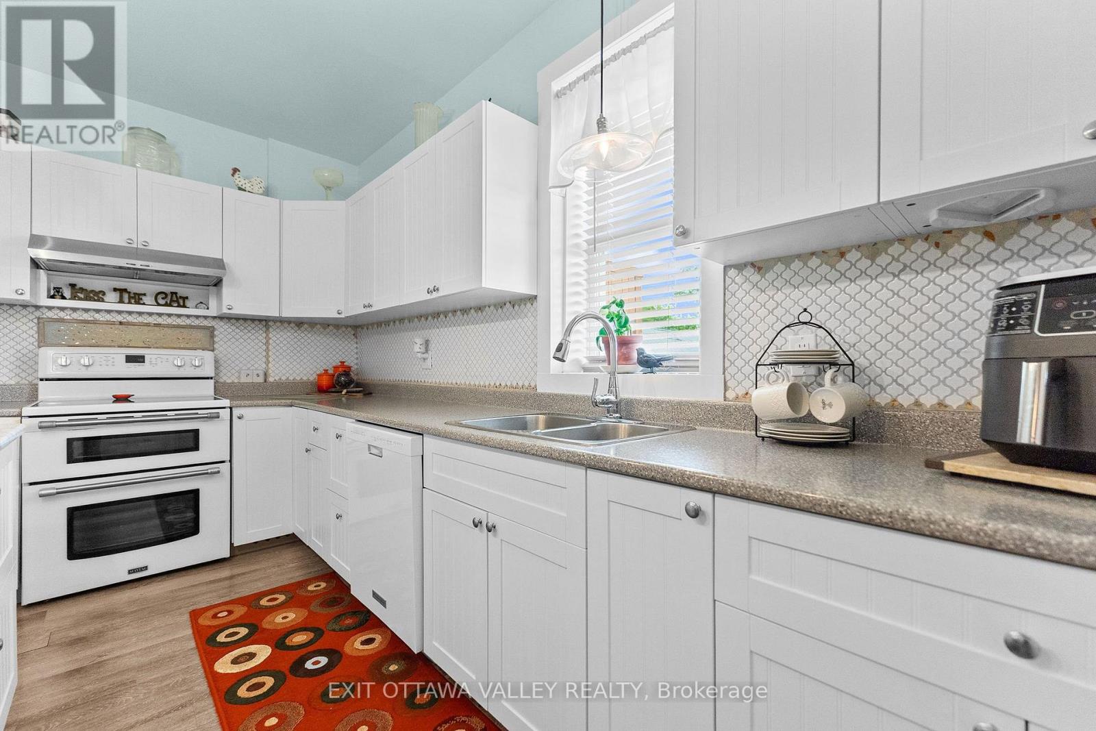 1922 Kerr Line Road, Whitewater Region, Ontario  K0J 1V0 - Photo 15 - X13800152