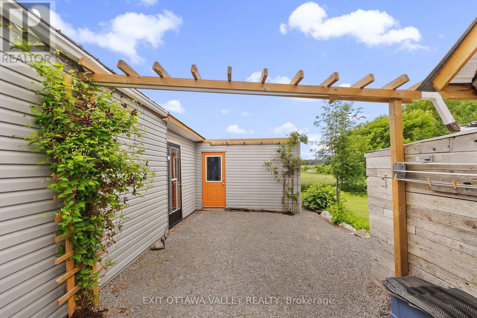 1922 Kerr Line Road, Whitewater Region, Ontario  K0J 1V0 - Photo 34 - X13800152