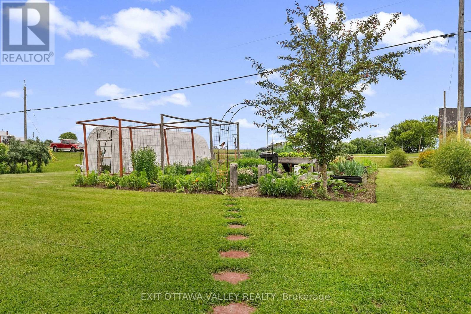 1922 Kerr Line Road, Whitewater Region, Ontario  K0J 1V0 - Photo 37 - X13800152