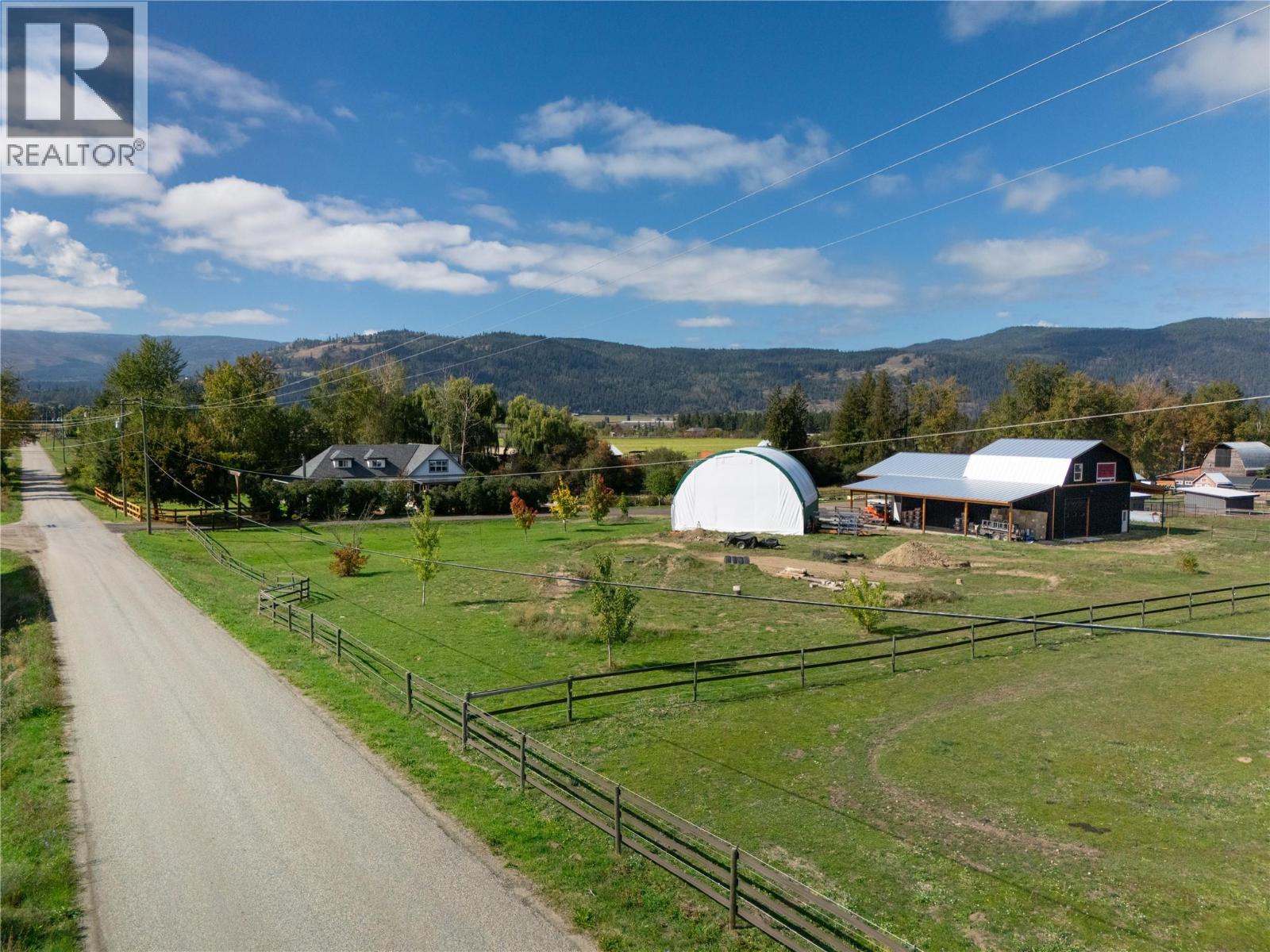 1130 Thomas Hayes Road, Spallumcheen, British Columbia