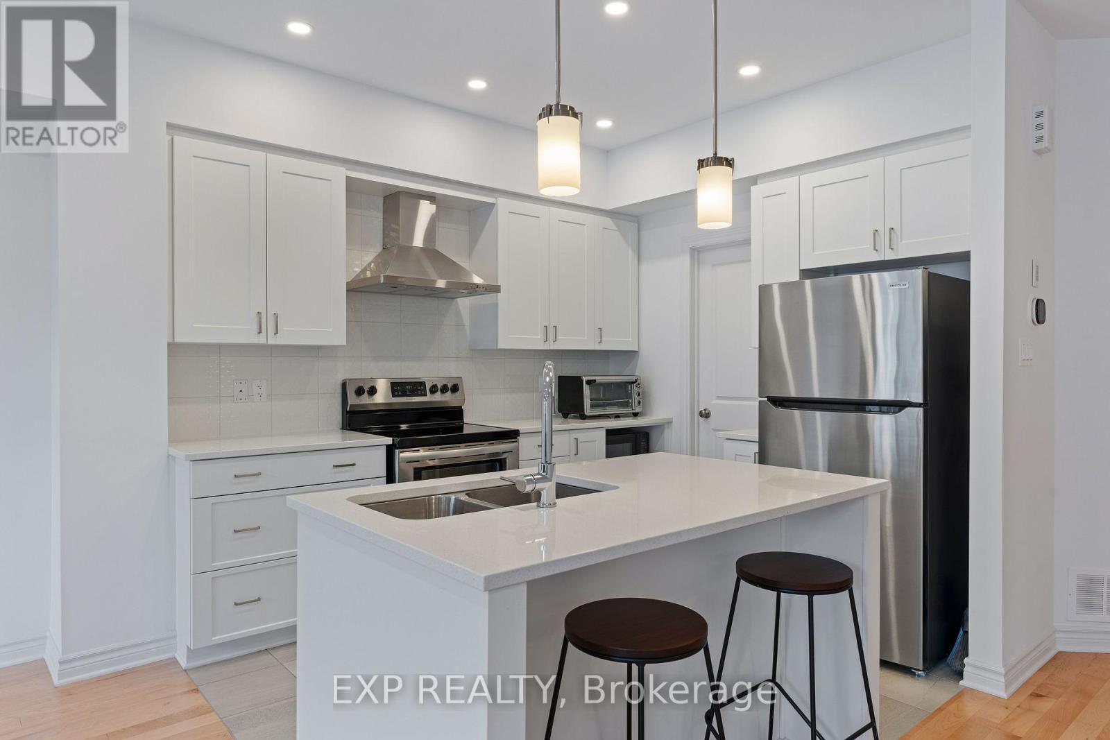 677 Cordelette Circle, Ottawa, Ontario  K1W 0P2 - Photo 12 - X13800156