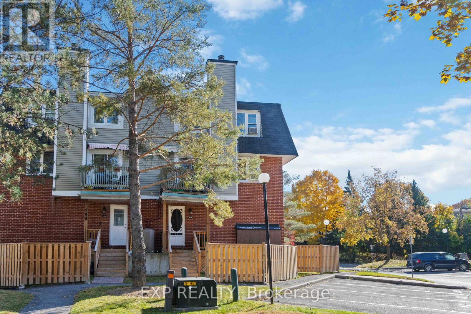 207 - 6 Terrace Drive, Ottawa, Ontario  K2H 9J2 - Photo 4 - X13800166