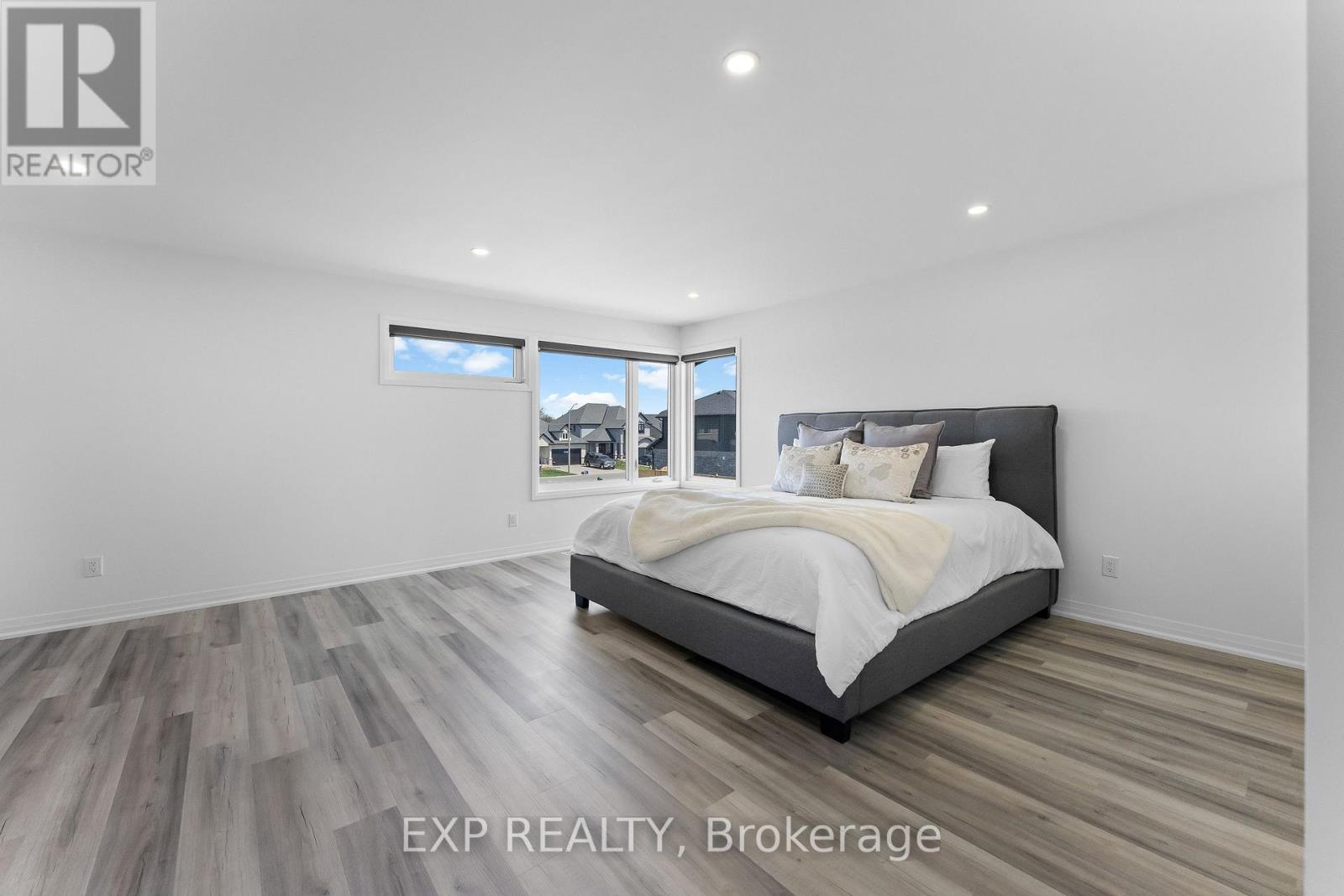 7365 Jonathan Drive, Niagara Falls (Brown), Ontario  L2H 3T3 - Photo 20 - X13800210