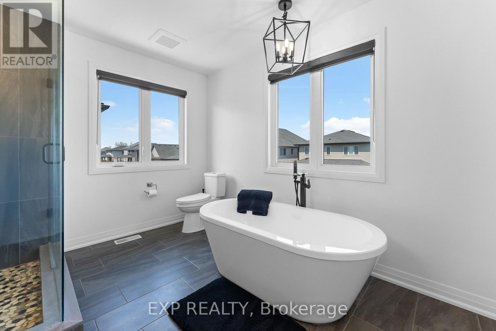 7365 Jonathan Drive, Niagara Falls (Brown), Ontario  L2H 3T3 - Photo 24 - X13800210