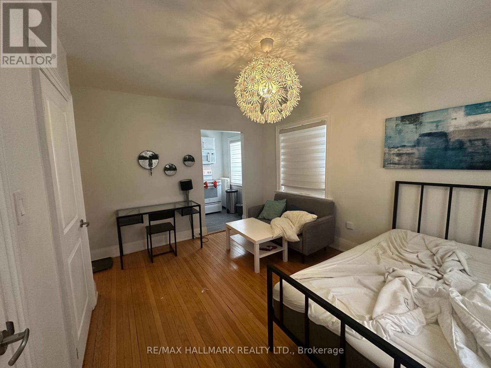 9 - 595 St Clair Avenue W, Toronto, Ontario  M6C 1A3 - Photo 12 - C13800212