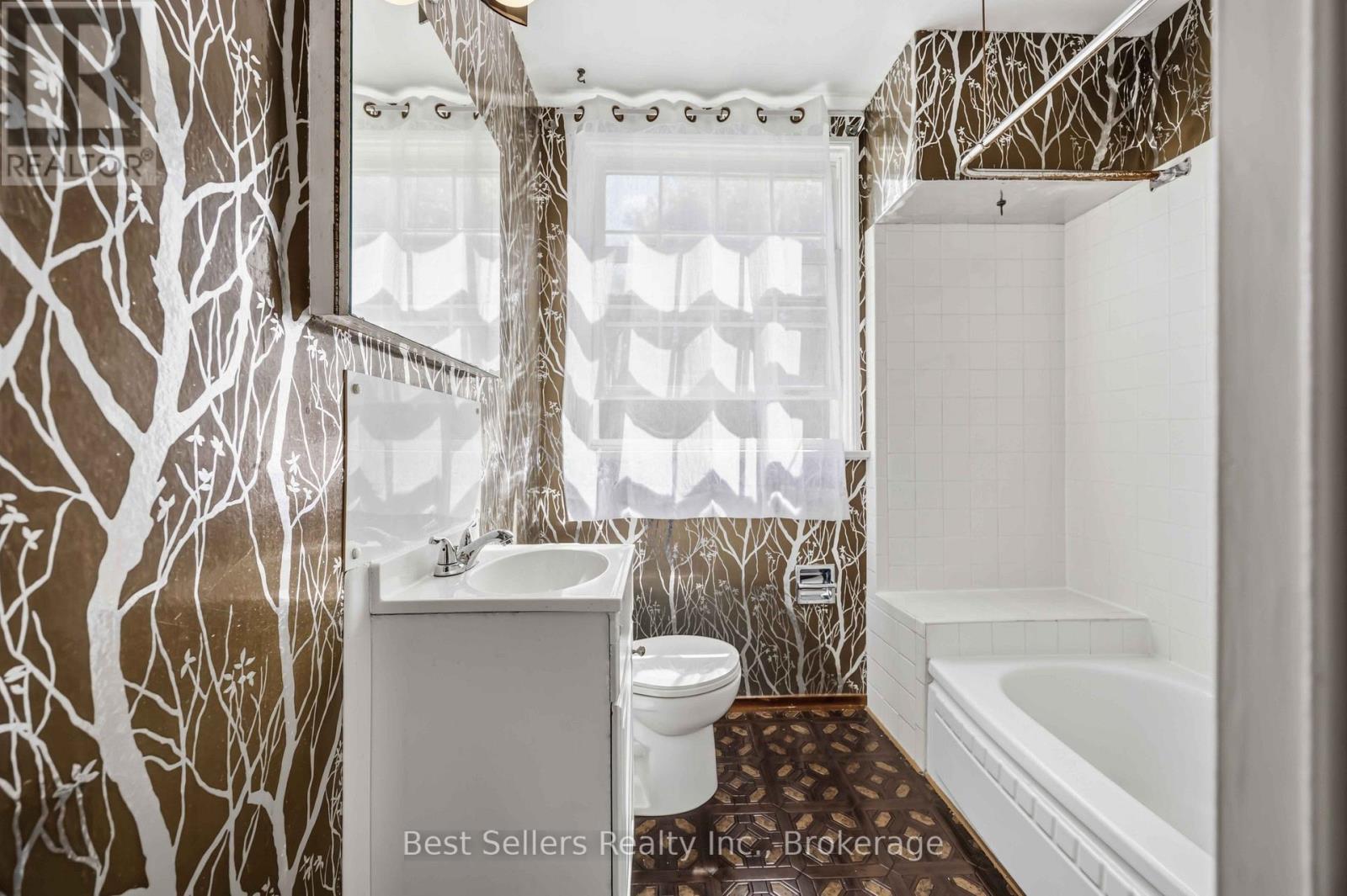 5 Benfrisco Crescent, Toronto, Ontario  M1H 1N2 - Photo 22 - E13800110