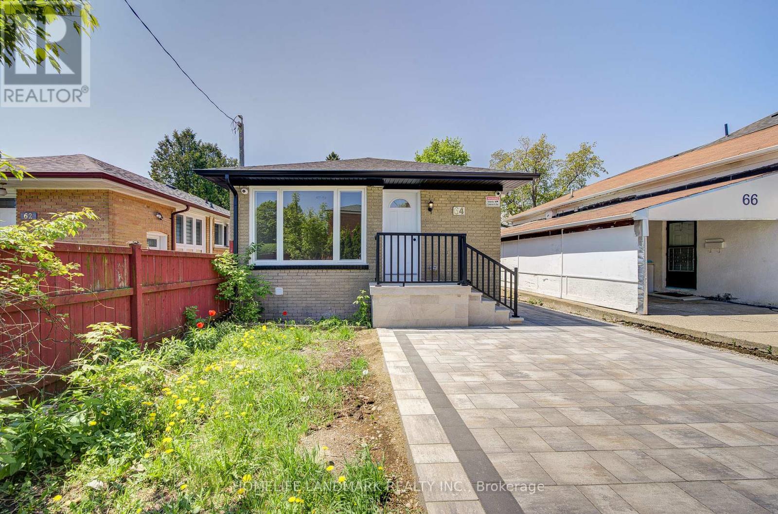 64 Laurel Avenue, Toronto (Kennedy Park), Ontario  M1K 3J6 - Photo 3 - E13800160
