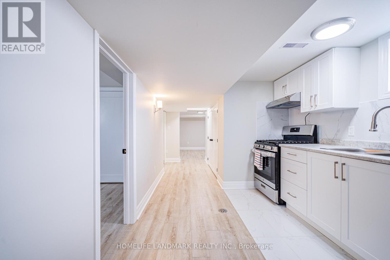 64 Laurel Avenue, Toronto (Kennedy Park), Ontario  M1K 3J6 - Photo 35 - E13800160