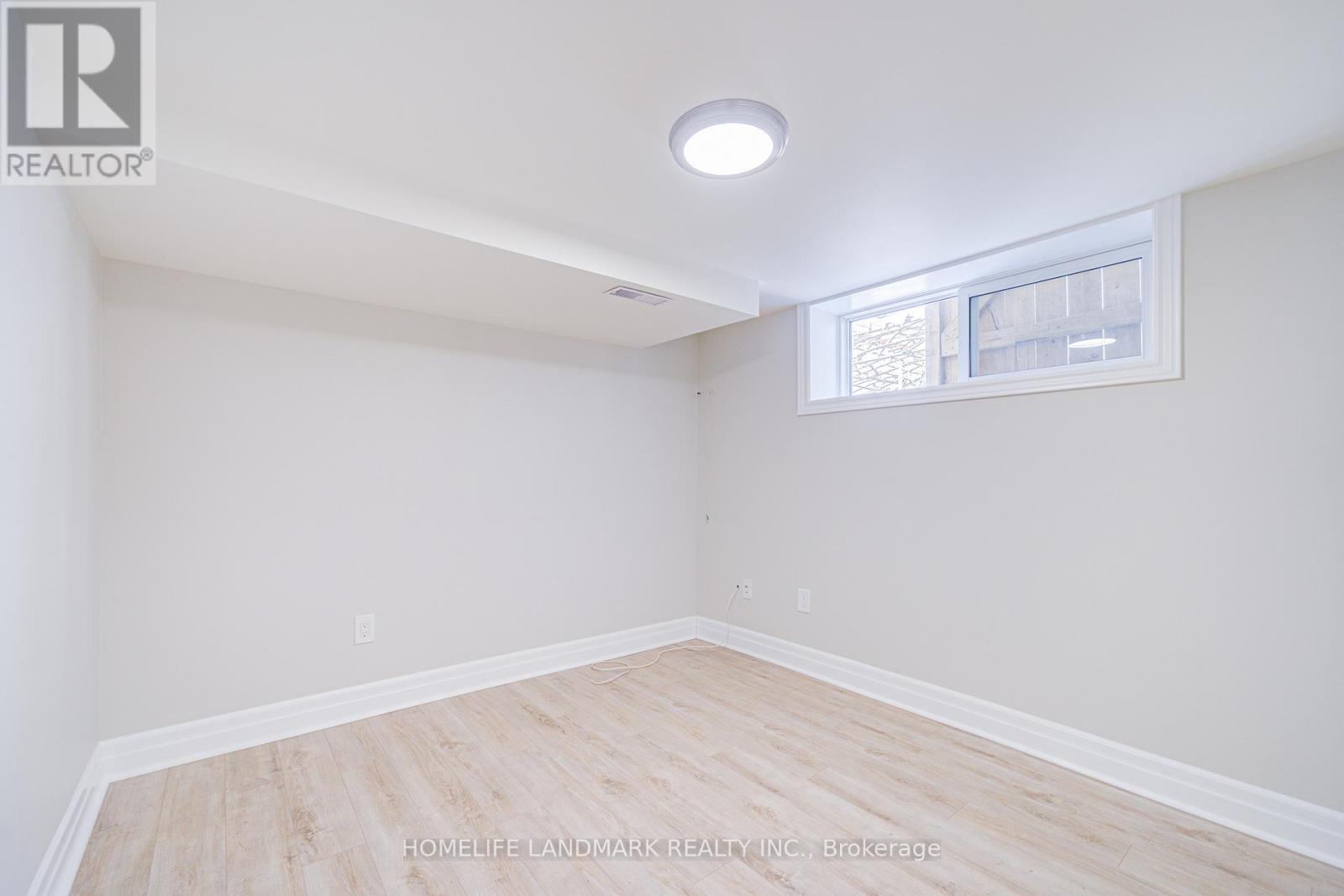64 Laurel Avenue, Toronto (Kennedy Park), Ontario  M1K 3J6 - Photo 43 - E13800160
