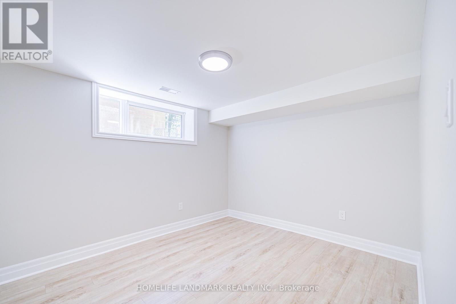 64 Laurel Avenue, Toronto (Kennedy Park), Ontario  M1K 3J6 - Photo 44 - E13800160