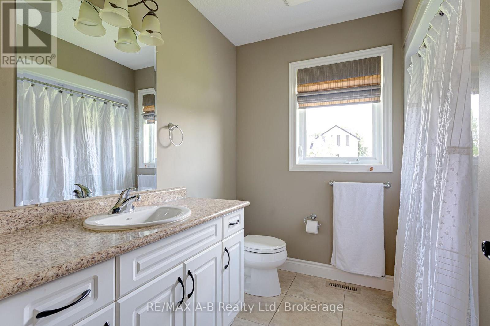 131 Guest Court, St. Marys, Ontario  N4X 1E5 - Photo 11 - X13800188
